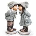 Figurka ceramiczna buziak dziewczynka