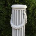 Column with ribbons