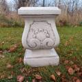 Column with a rosette