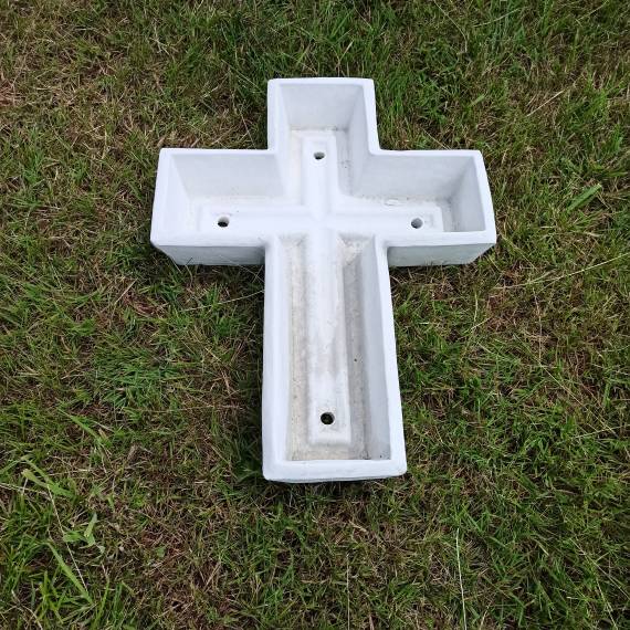 Grave pot - a cross